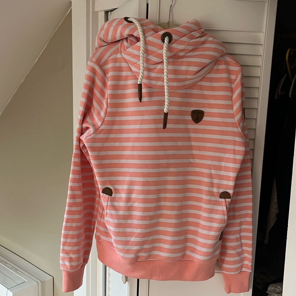 Wanakome sweatshirt. Size large